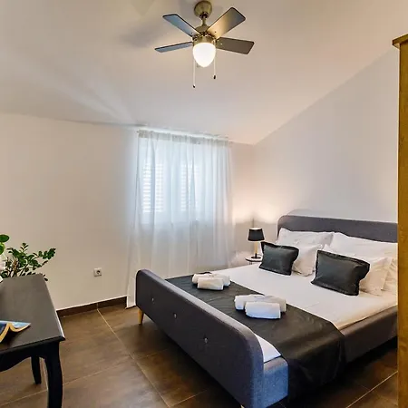 Green Residence Villa Zadar * زادار